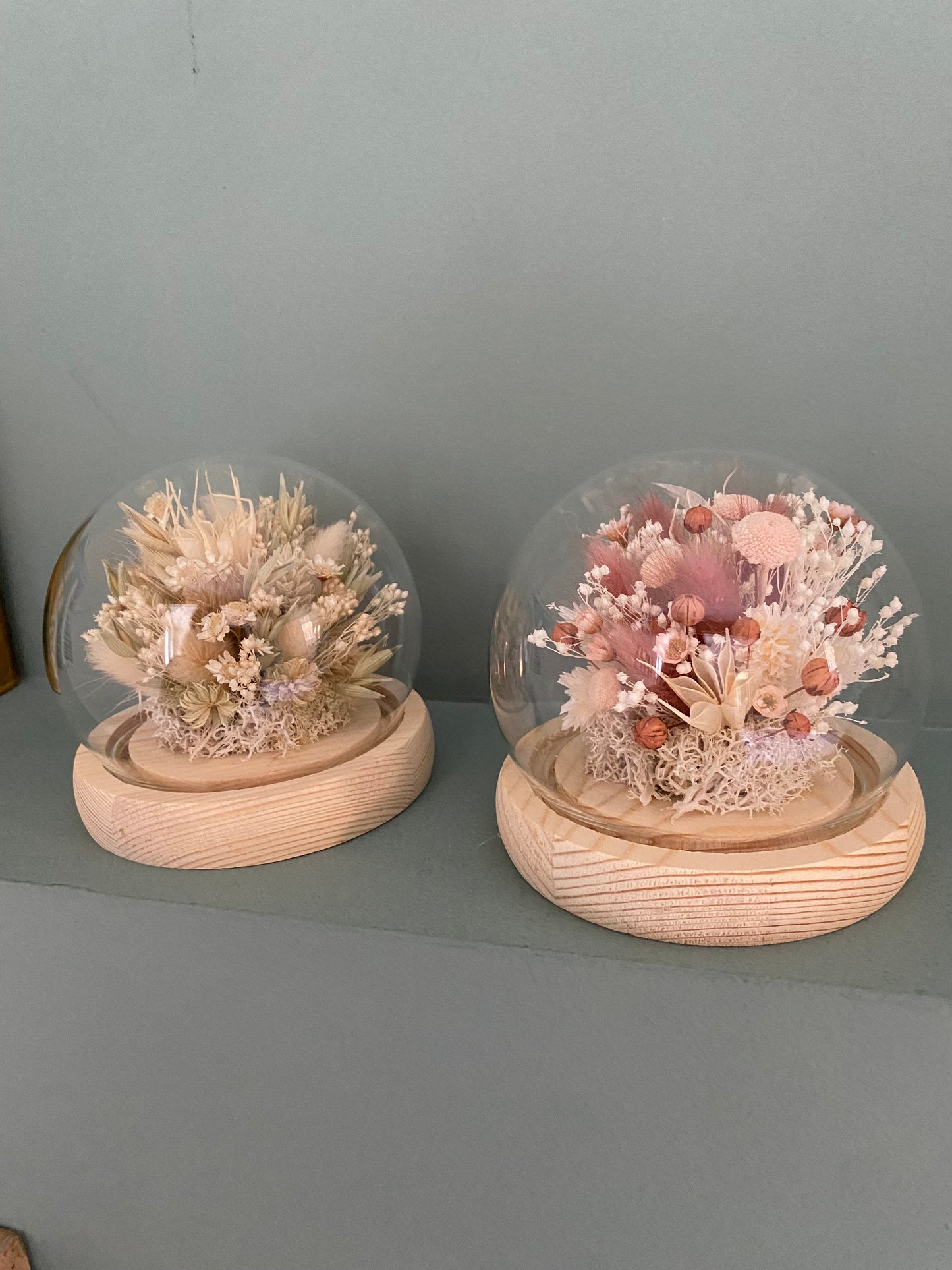 Globe fleuri lumineux