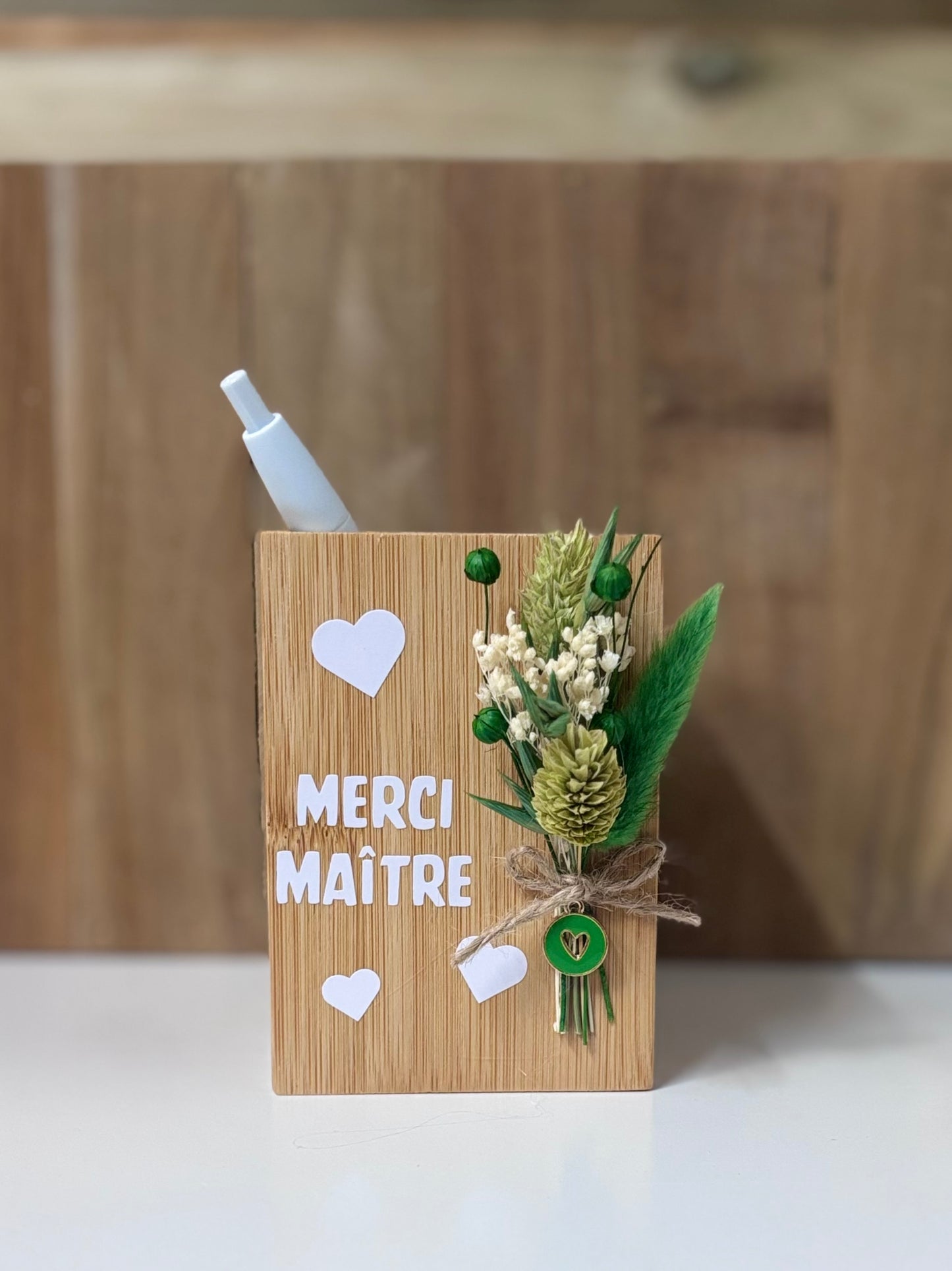 Pot à crayons « maîtresse »