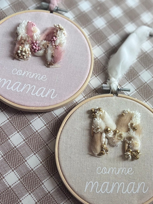 Tambourin fleuri « M comme maman » – Fleurs séchées