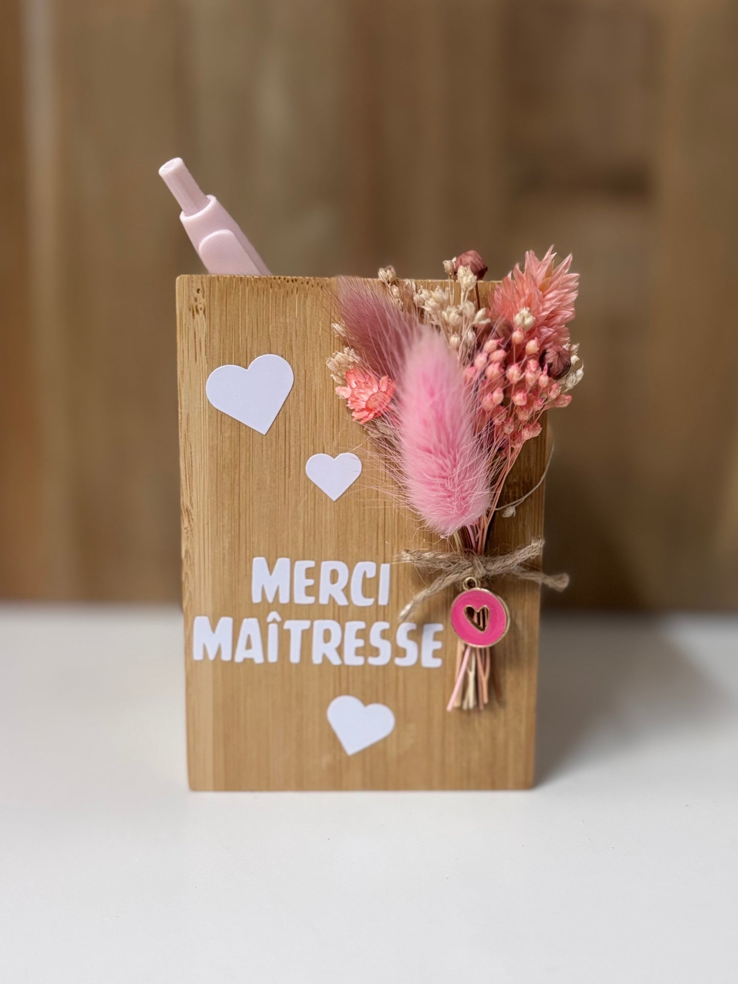 Pot à crayons « maîtresse »