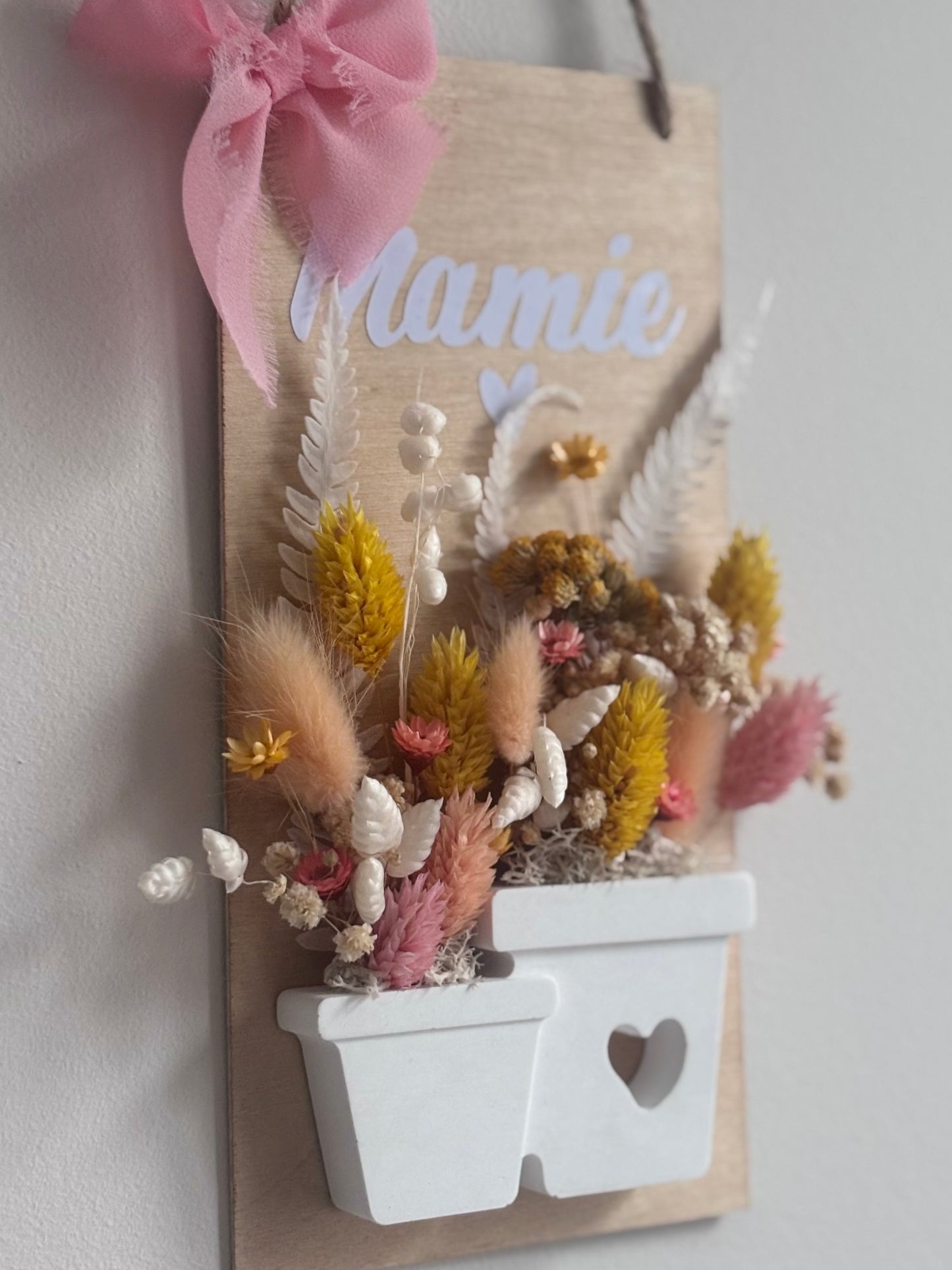 Plaque décorative murale "Mamie" en fleurs séchées