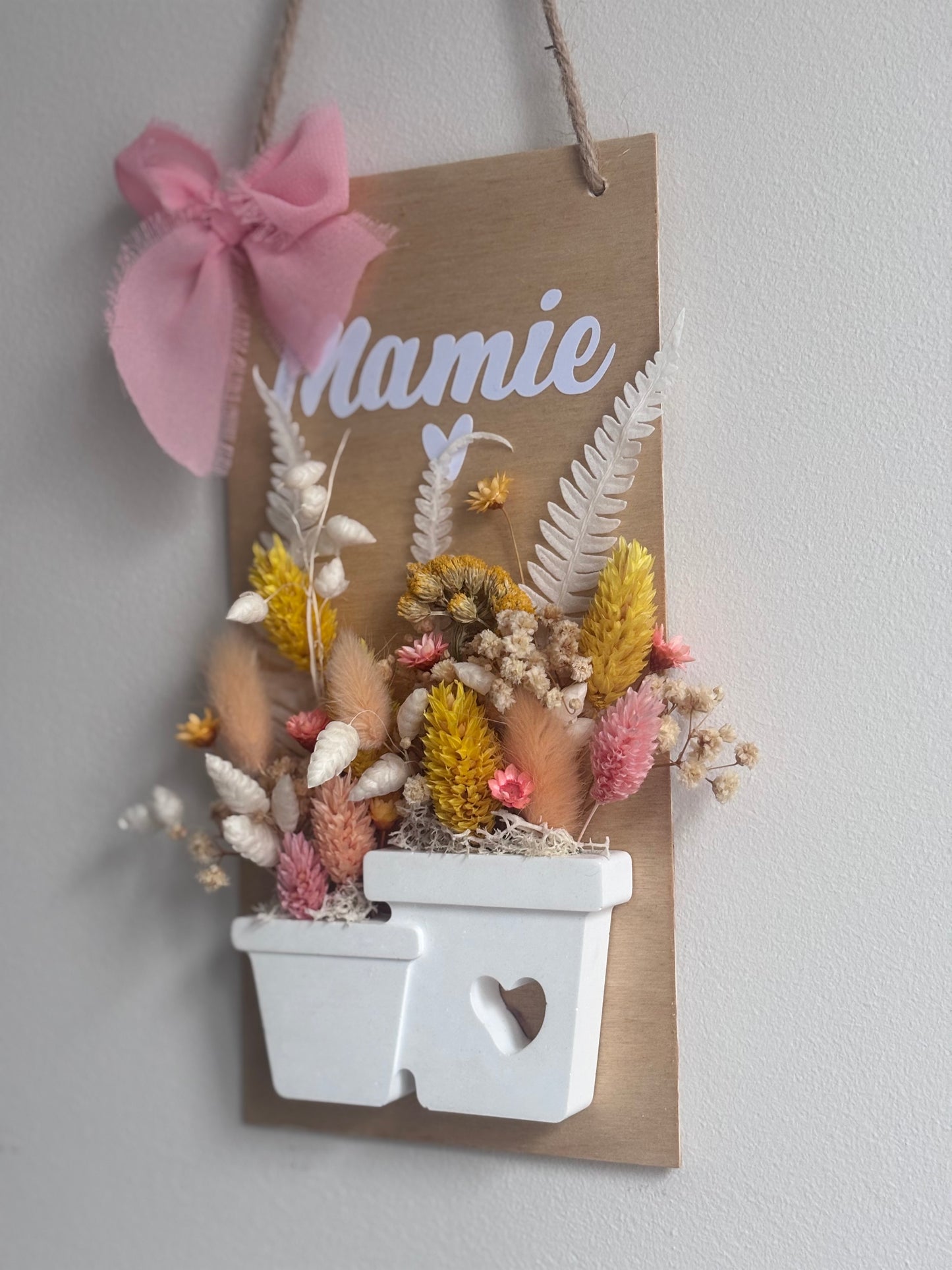 Plaque décorative murale "Mamie" en fleurs séchées