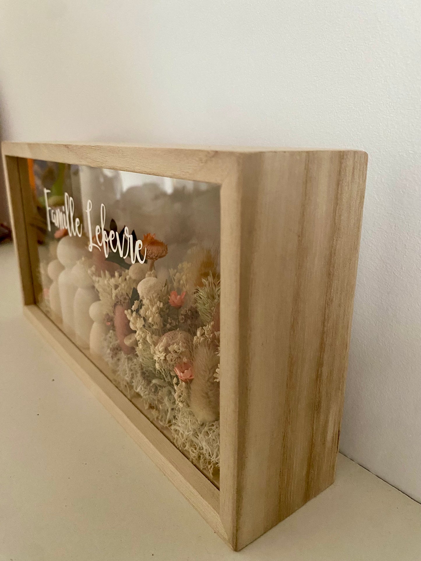 🌿 Cadre familial personnalisé – Composition en fleurs séchées